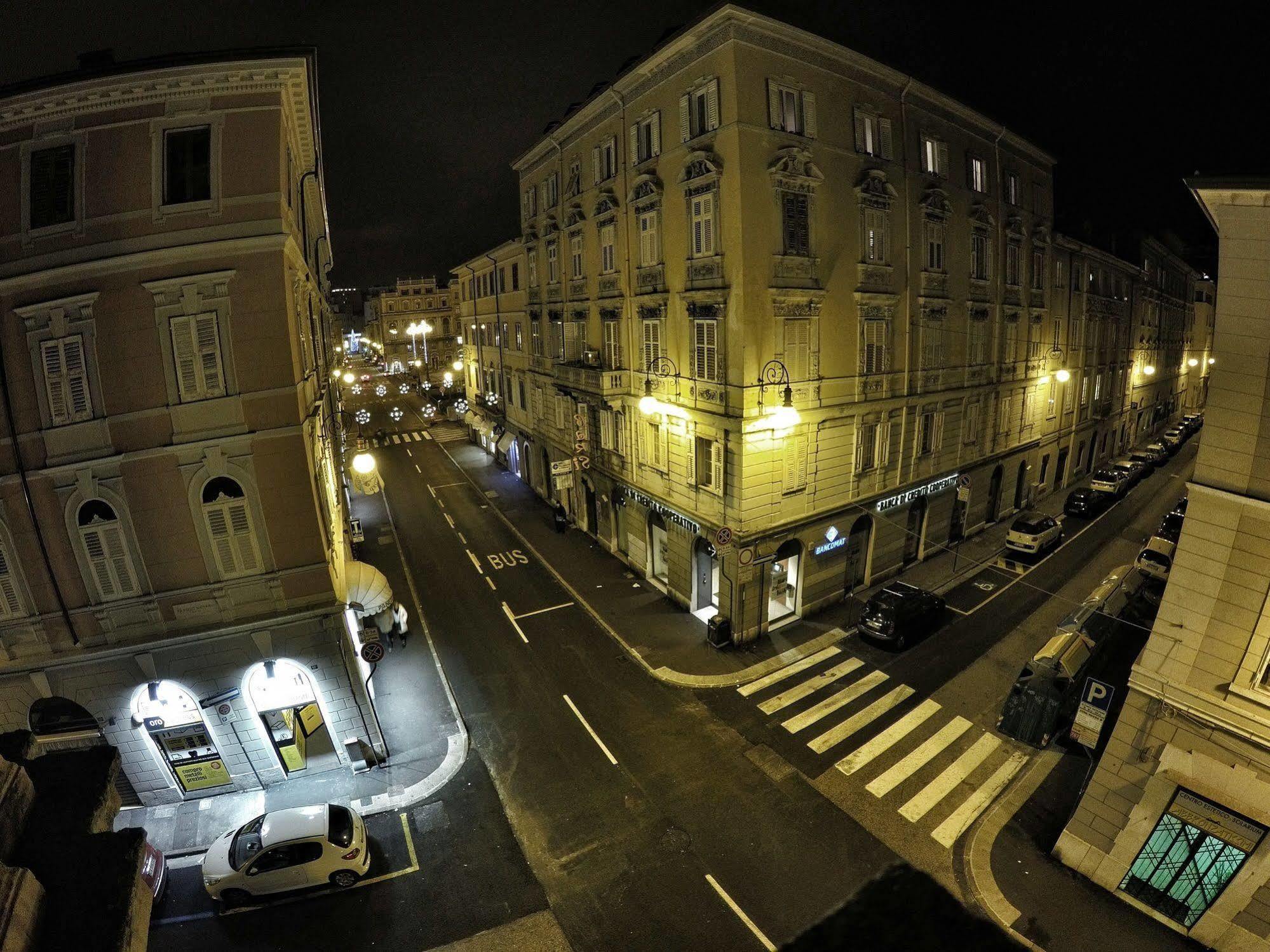 Nuovo Albergo Centro Trieste Exterior foto